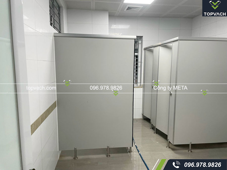 Thi công vách ngăn vệ sinh compact bệnh viện Bạch Mai