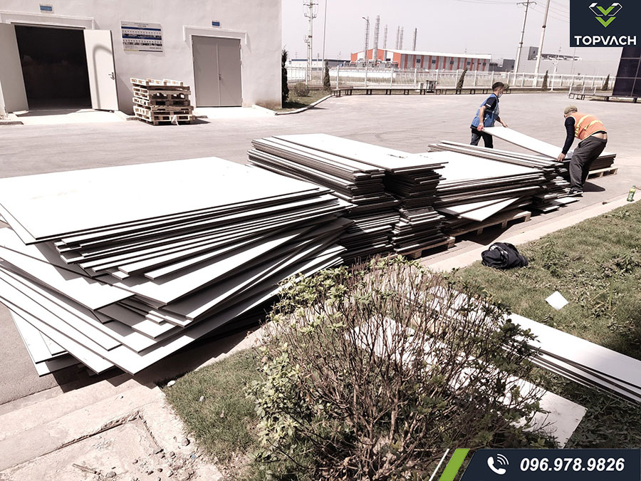 Vách ngăn vệ sinh compact cho công ty pst vina