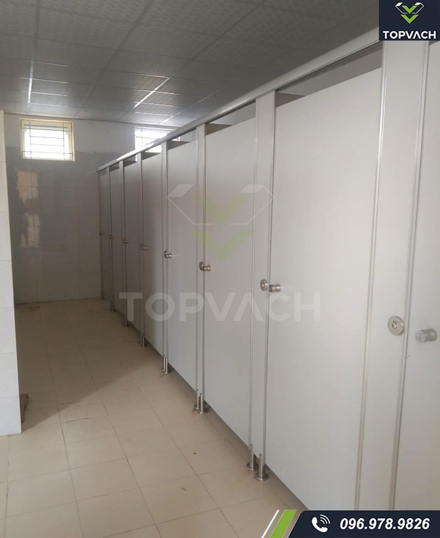 Thi công 400m2 vách ngăn vệ sinh compact cho công ty PST VINA