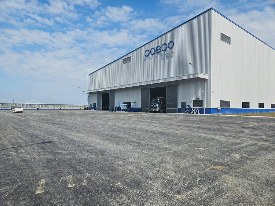 Lắp đặt vách ngăn vệ sinh nhà máy thép Posco Việt Nam