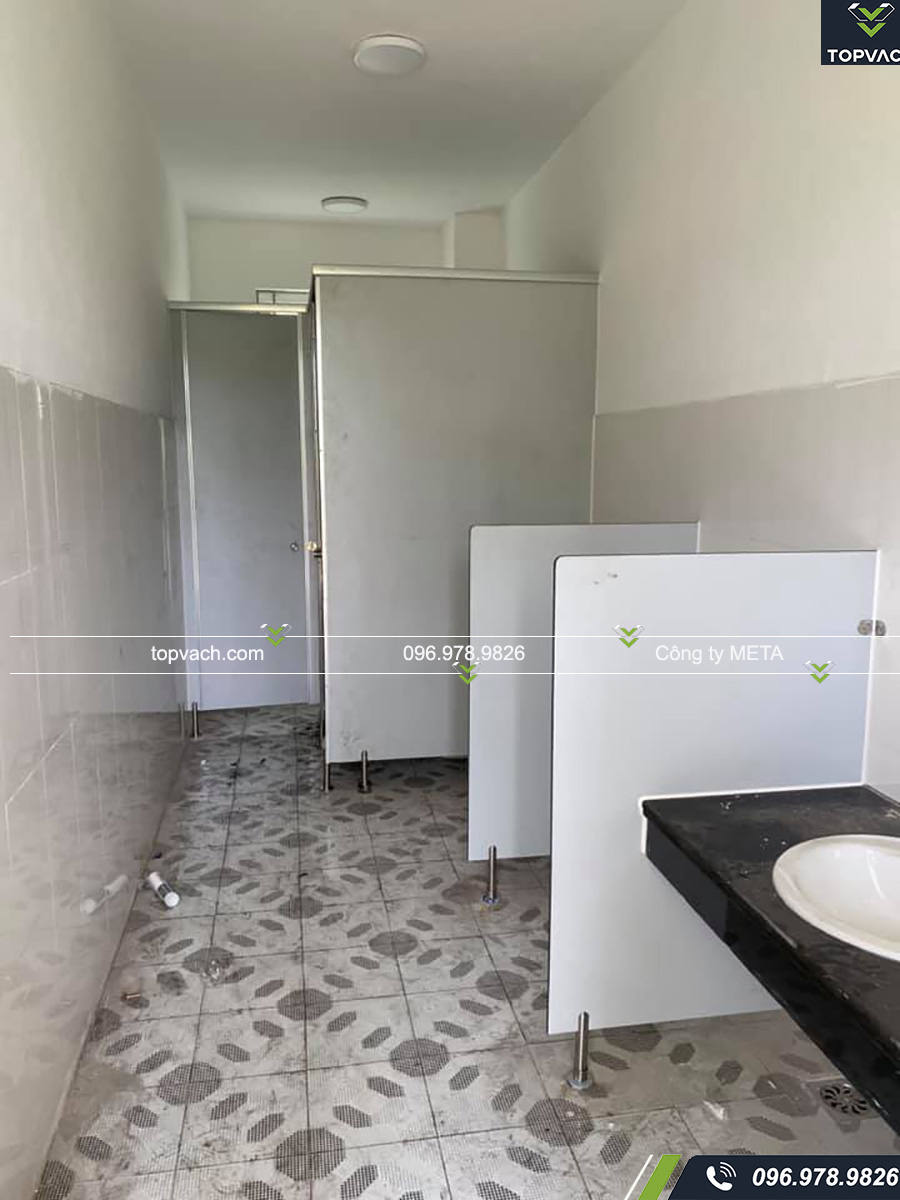 Cung cấp, lắp đặt vách ngăn vệ sinh trường THCS Liên Châu