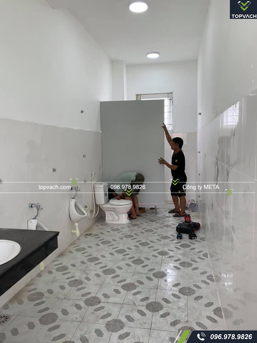 Cung cấp, lắp đặt vách ngăn vệ sinh trường THCS Liên Châu