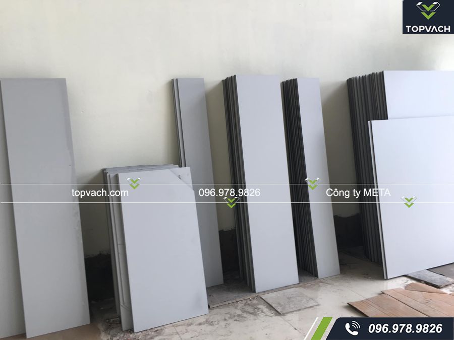 Lắp đặt vách ngăn vệ sinh cho Cung văn hóa nhà hát Phổ Yên