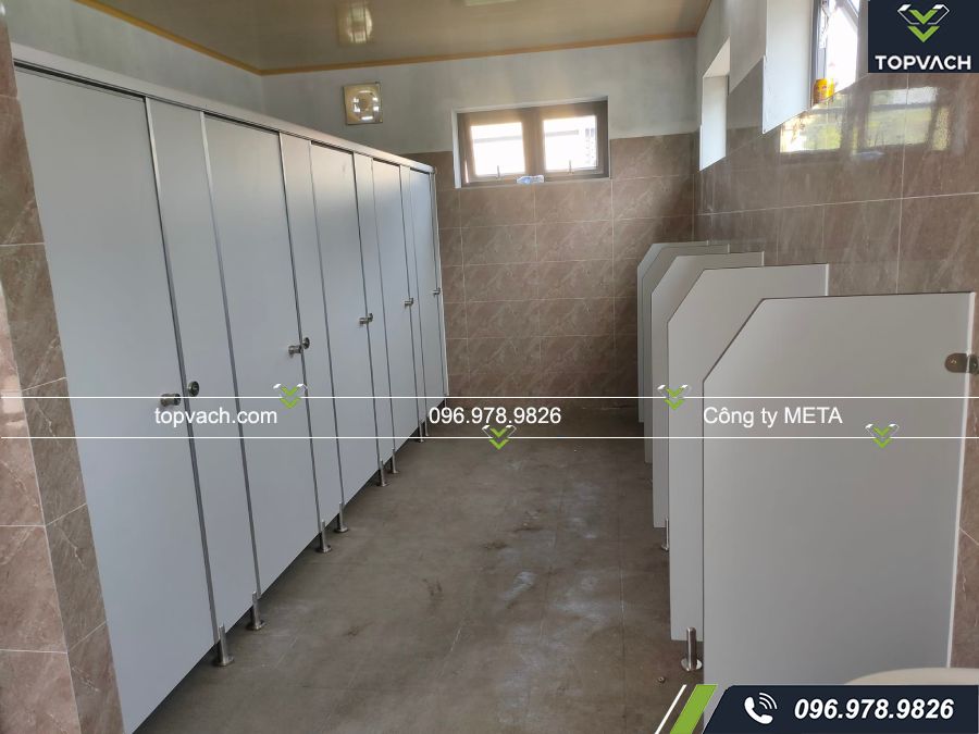 Lắp đặt vách ngăn vệ sinh cho Cung văn hóa nhà hát Phổ Yên