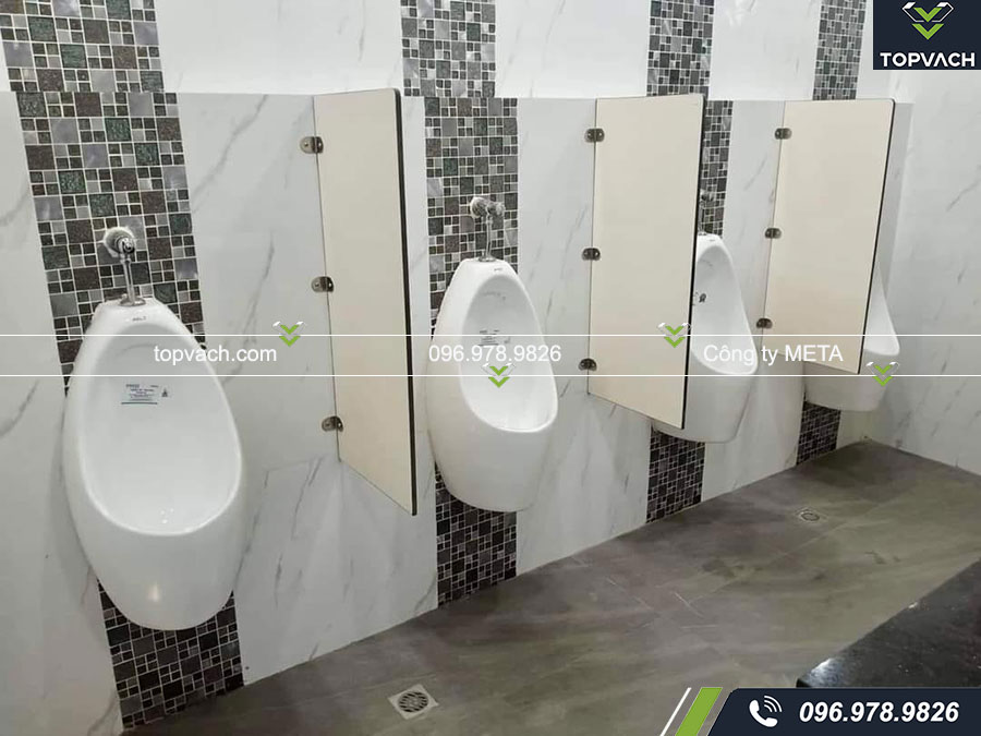 Lắp đặt vách ngăn vệ sinh Compact cho Trung tâm y tế Đông Triều