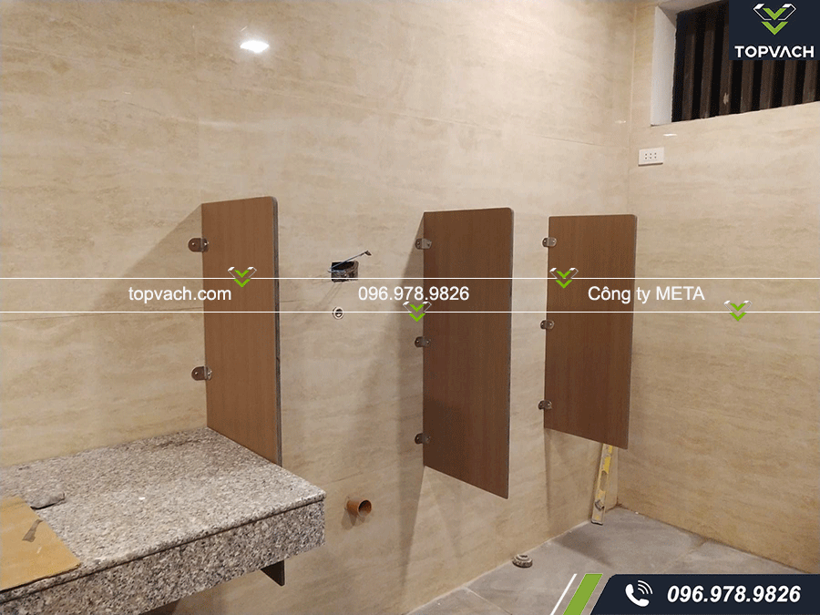 Lắp đặt vách ngăn vệ sinh cho trường THPT Đoàn Thị Điểm - Cầu Diễn